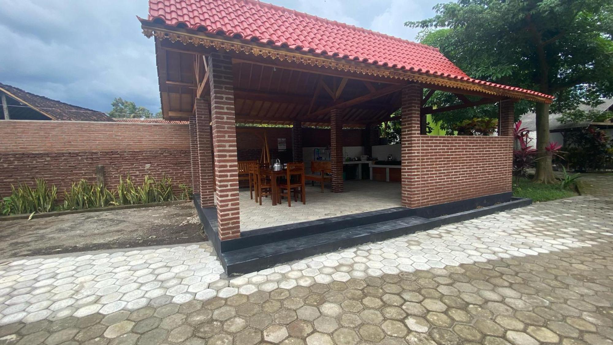 美庐贝提丽冒险民宿 Sarungan 外观 照片